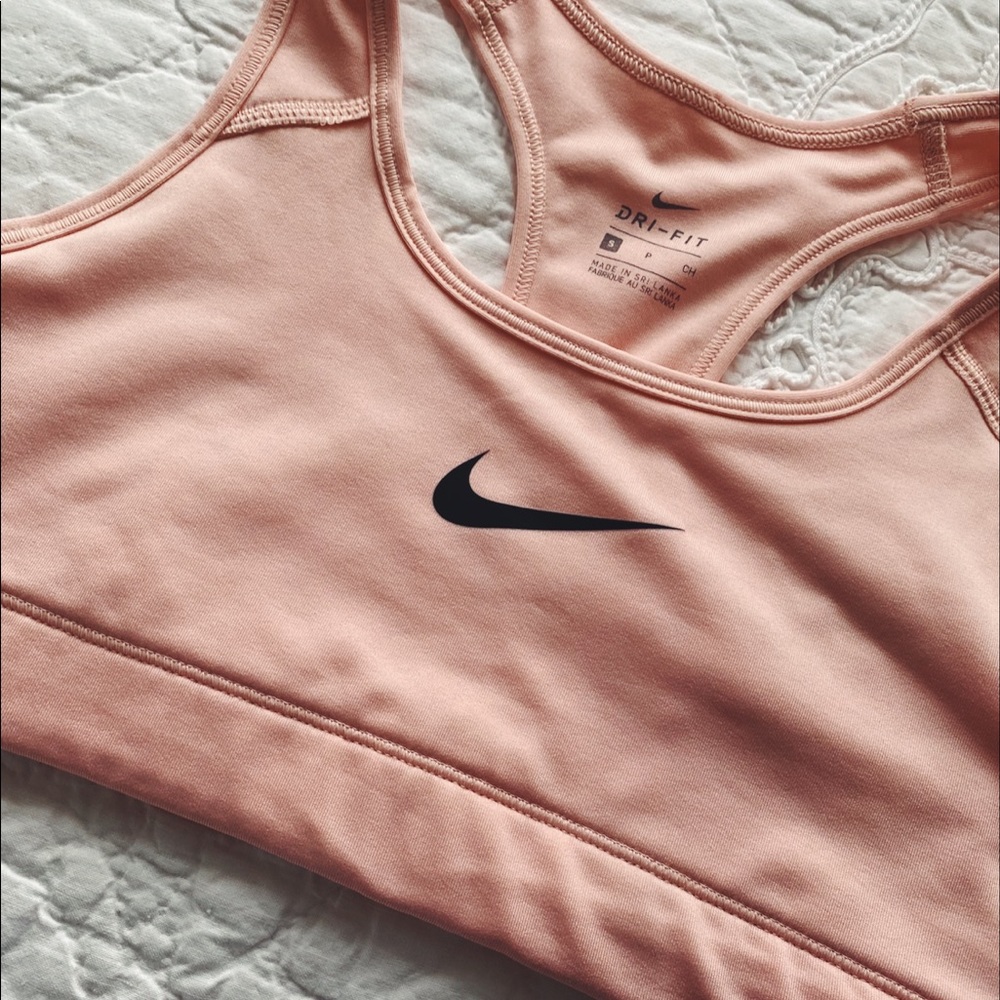 Nike Swoosh Sports Bra - Picture 4 of 7